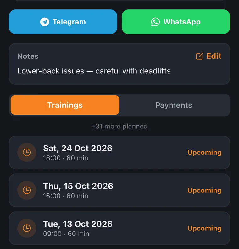 Client card in Coachrilla: messenger buttons, notes and attendance history